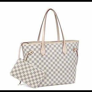 Daisy Rose Checkered Tote